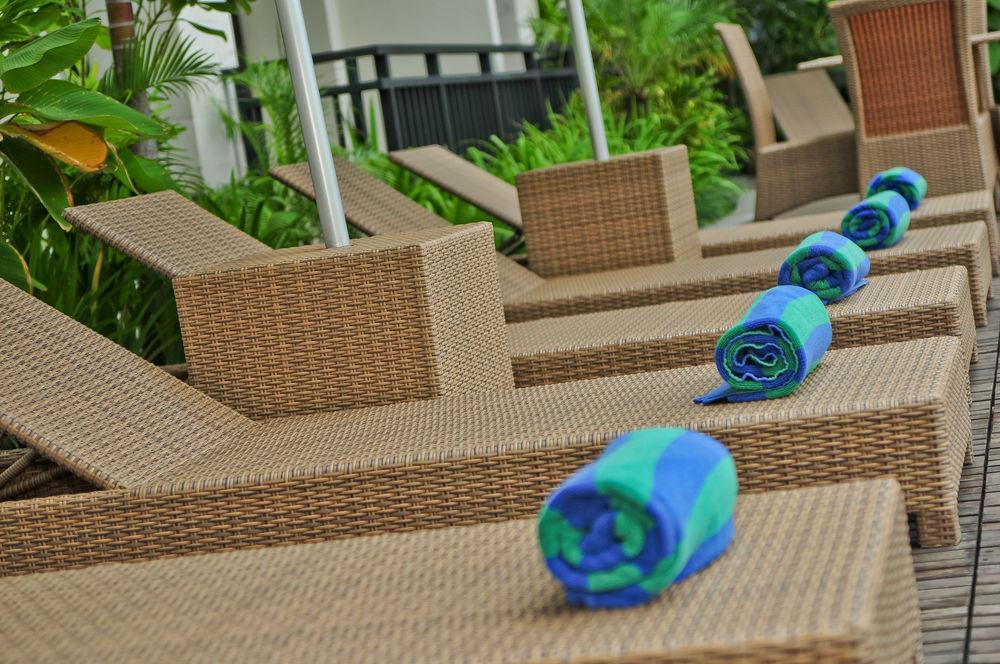 Grand Kuta Hotel And Residence Легиан Экстерьер фото
