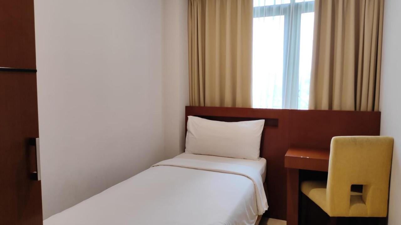 Grand Kuta Hotel And Residence Легиан Экстерьер фото
