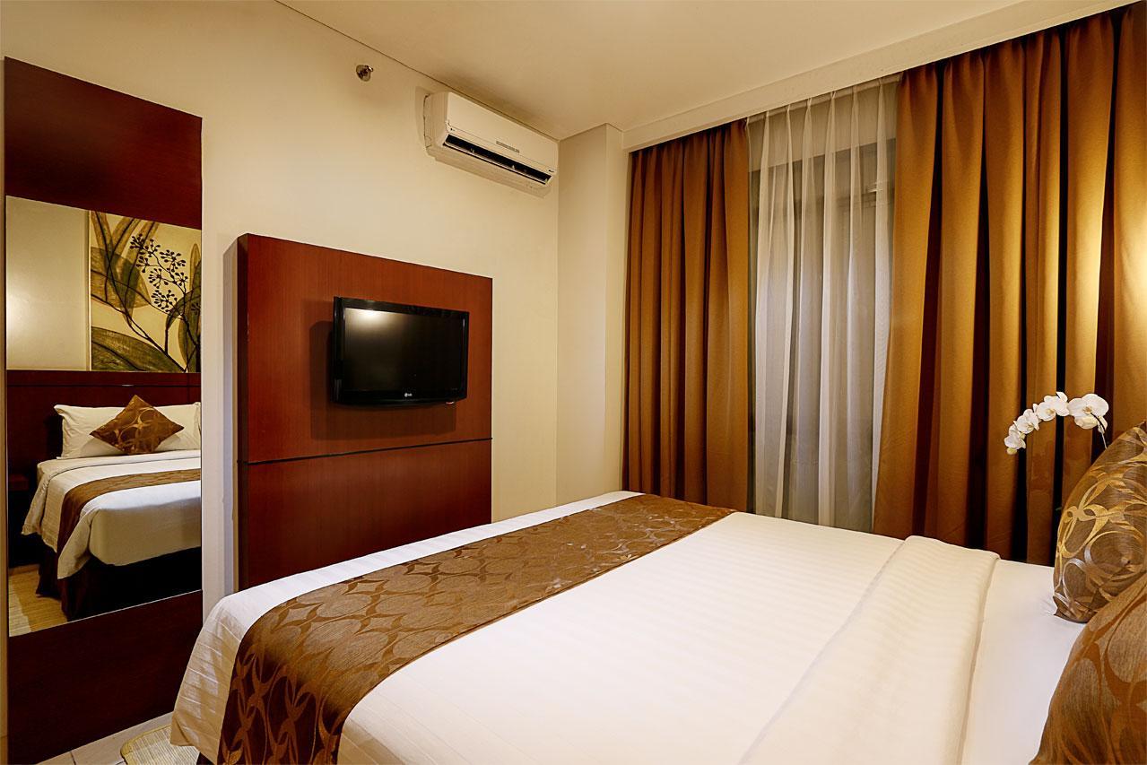 Grand Kuta Hotel And Residence Легиан Экстерьер фото
