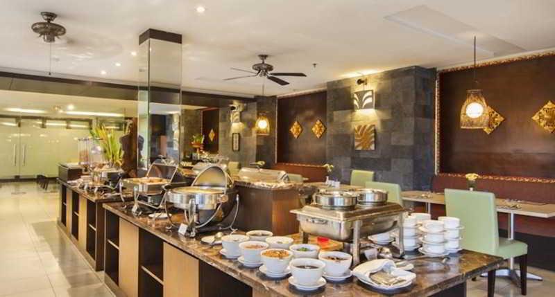Grand Kuta Hotel And Residence Легиан Экстерьер фото