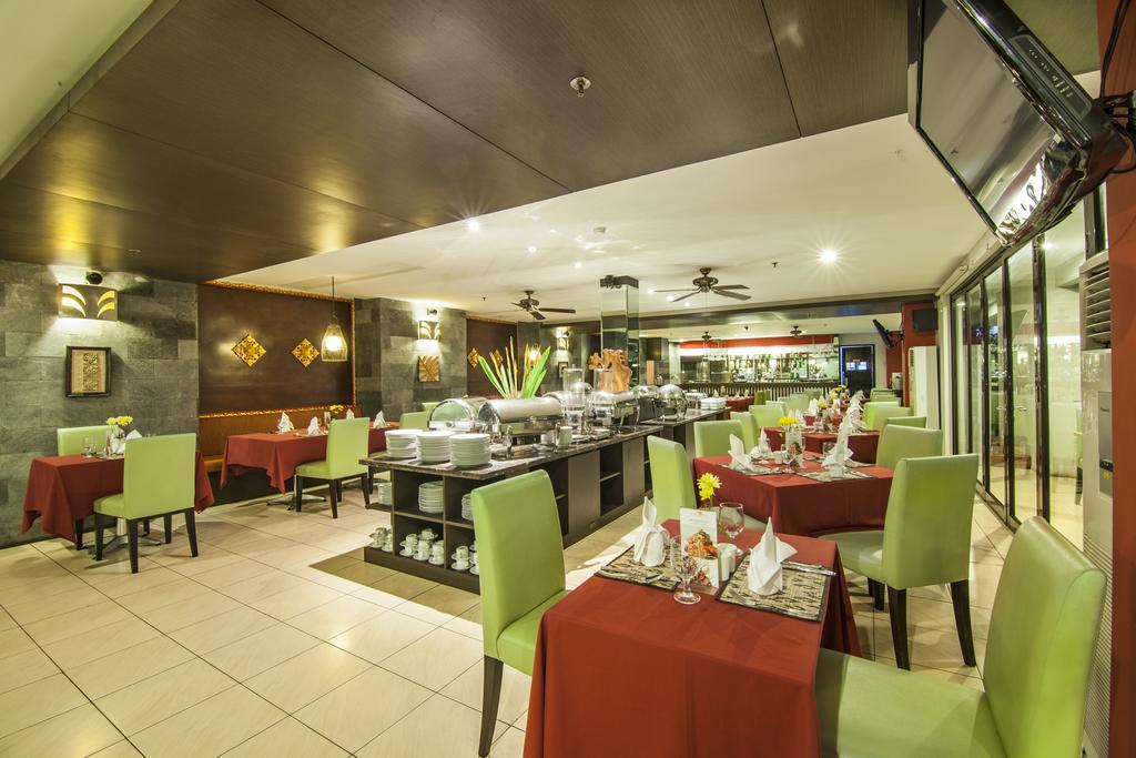 Grand Kuta Hotel And Residence Легиан Экстерьер фото